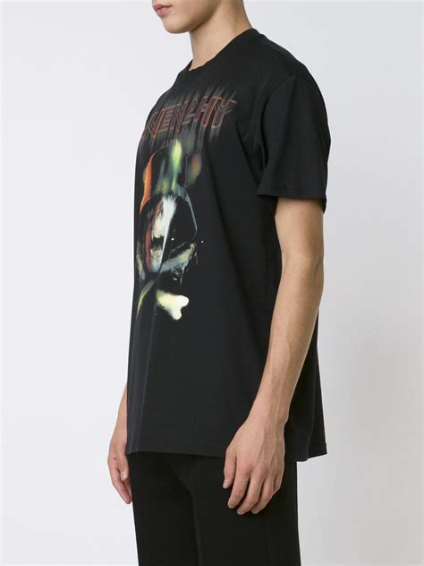 givenchy skull and crossbones t shirt|Givenchy skull.